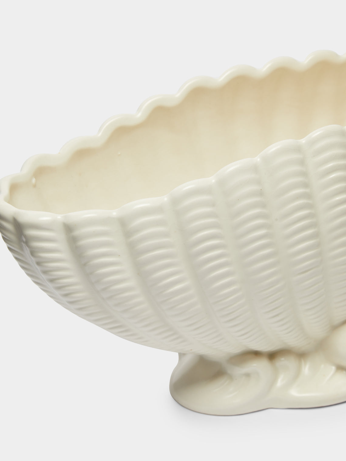 Antique and Vintage - 1930-1940 Ribbed Shell Mantle Vase -  - ABASK