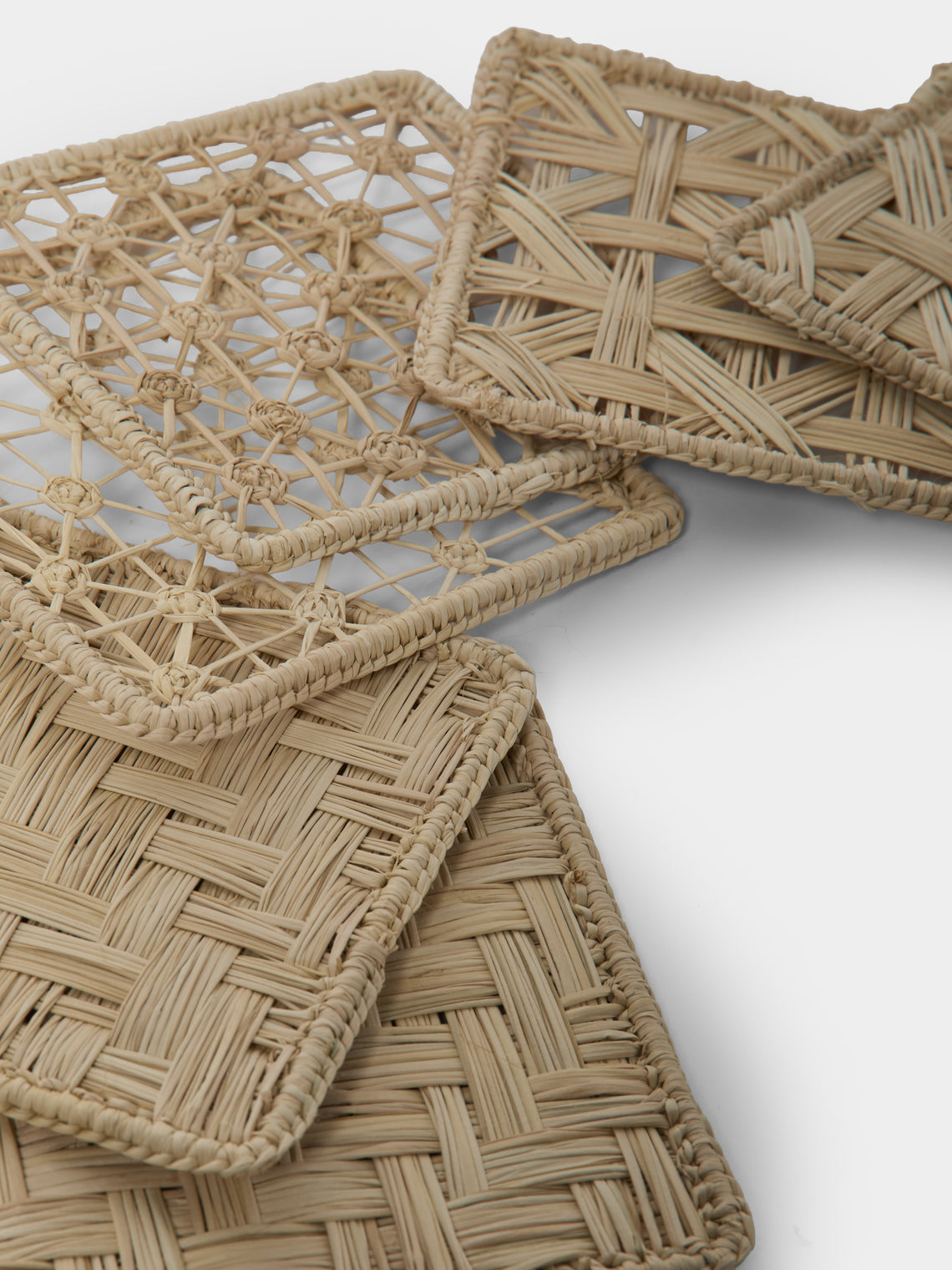 Artesanías del Atlántico - | Set of 6 | Handwoven Palm Mixed Coasters - Natural - ABASK