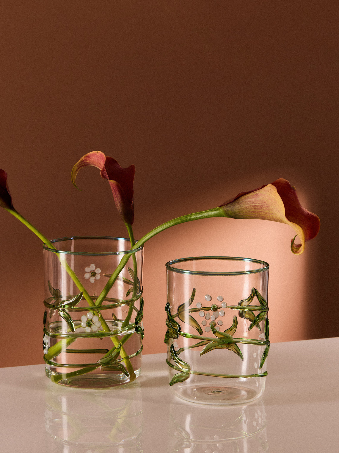 Alya Tannous - | Set of 2 | Daisy Hand-Blown Glass Bud Vases (5.5in/14.5cm) - Clear - ABASK