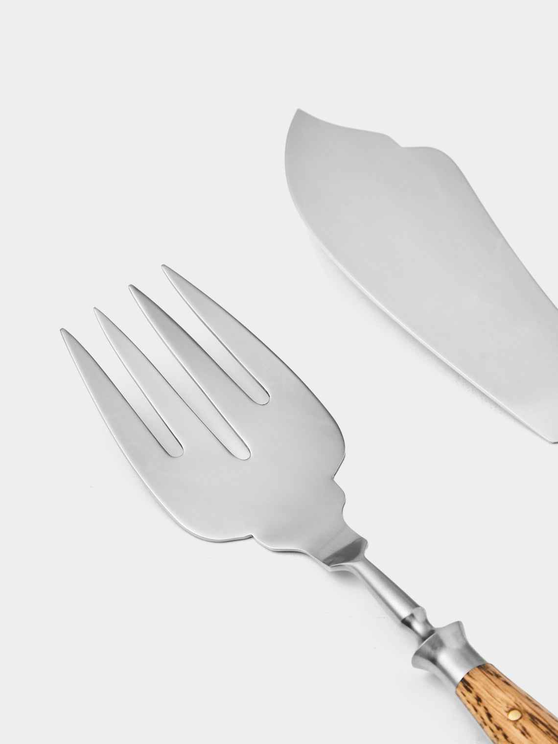 Eichenlaub - Light Oak Old German Fish Serving Fork and Knife (Set of 2) - Natural - ABASK