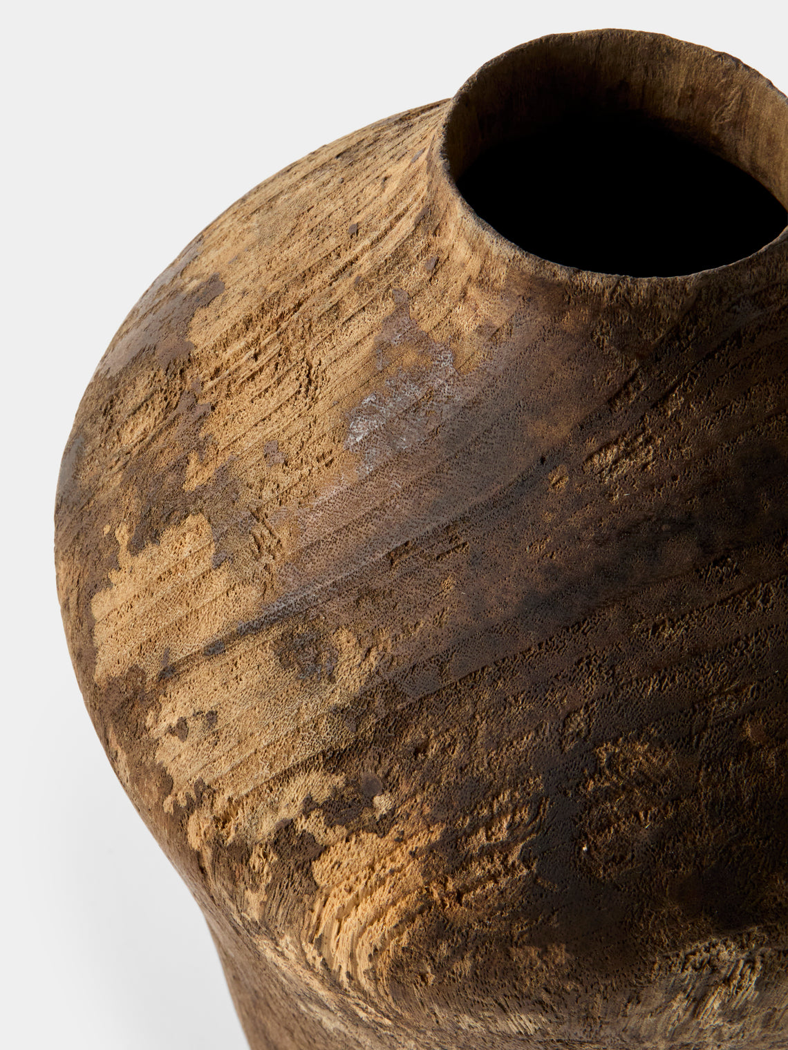 Iida Woodturning - Hand-Turned Earth-Finish Camphor Vase (15.5in/39cm) - Brown - ABASK