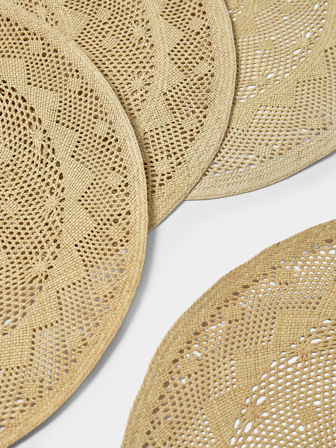 CasaLatina - | Set of 4 | Palm Lace Handwoven Iraca Palm Placemats - Beige - ABASK