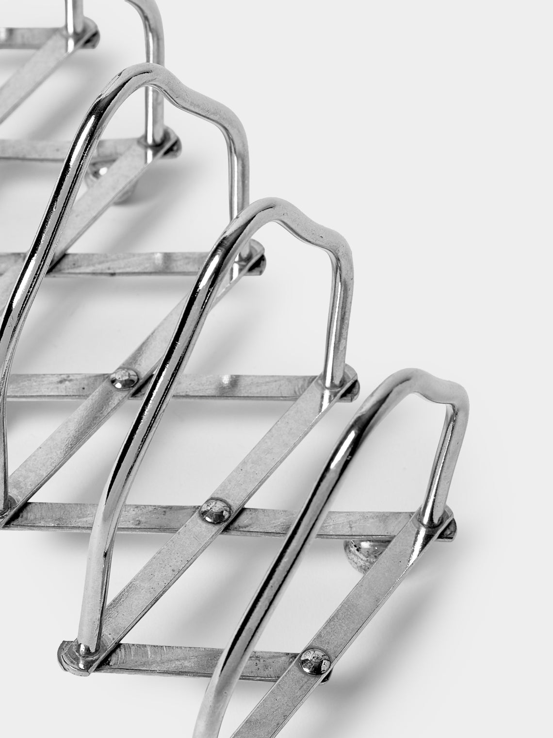 Antique and Vintage - Mid-Century Silver-Plated British Extending Toast Rack - Silver - ABASK