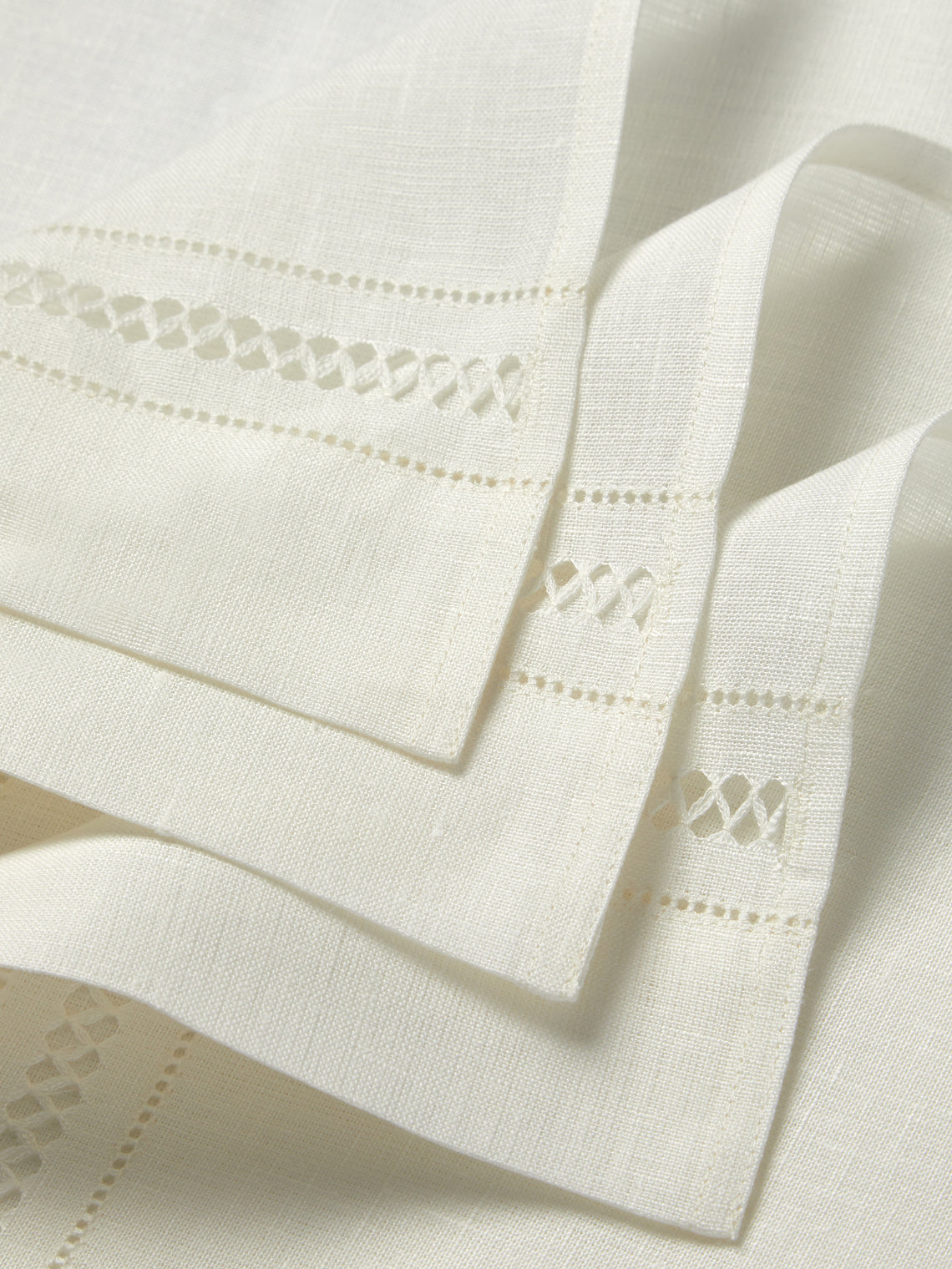 Volga Linen - Diamond-Stitch Linen Napkins (Set of 6) - White - ABASK