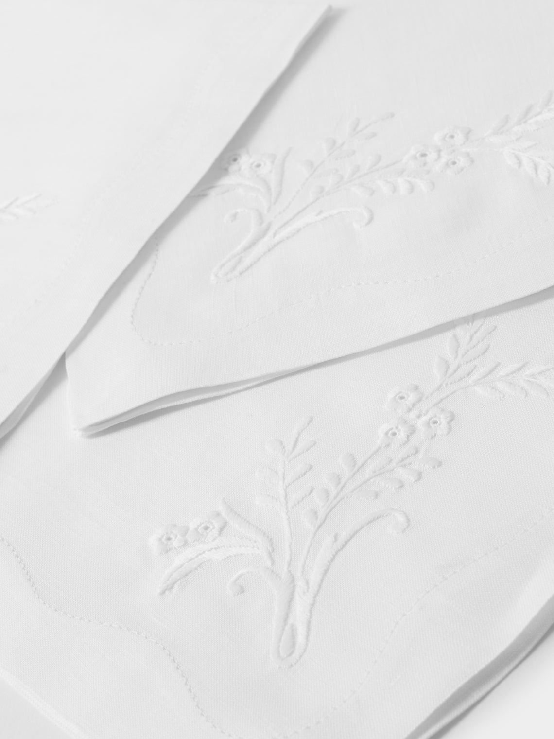 ERI Textiles - | Set of 4 | Classica Hand-Embroidered Linen Napkins - White - ABASK