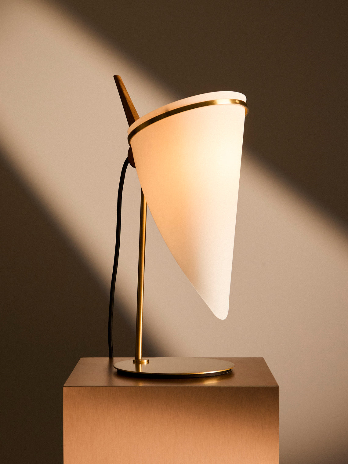 Joe Armitage - Classic Brass Accent Lamp - Brass - ABASK