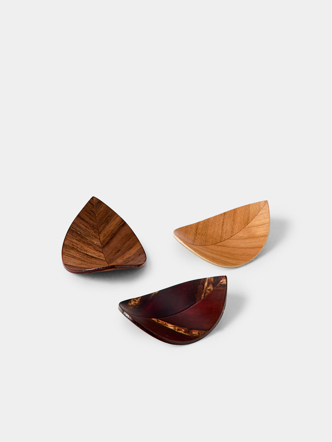 Denshiro - Leaf Cherry Bark Chopstick Rests (Set of 3) - Brown - ABASK