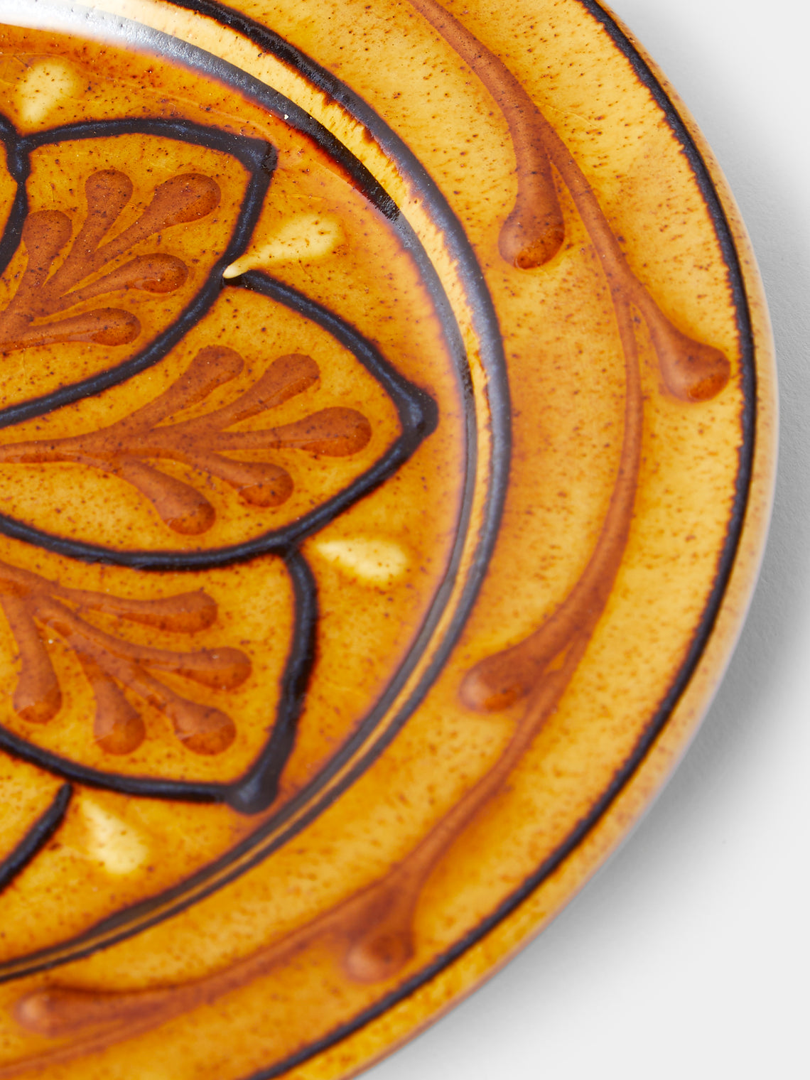 Fitch & McAndrew - Dahlias Slipware Salad / Dessert Plate (7.1in/18cm) - Orange - ABASK