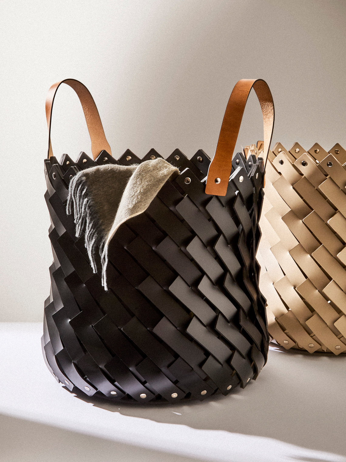 Pinetti - Almeria Handwoven Leather Basket - Black - ABASK