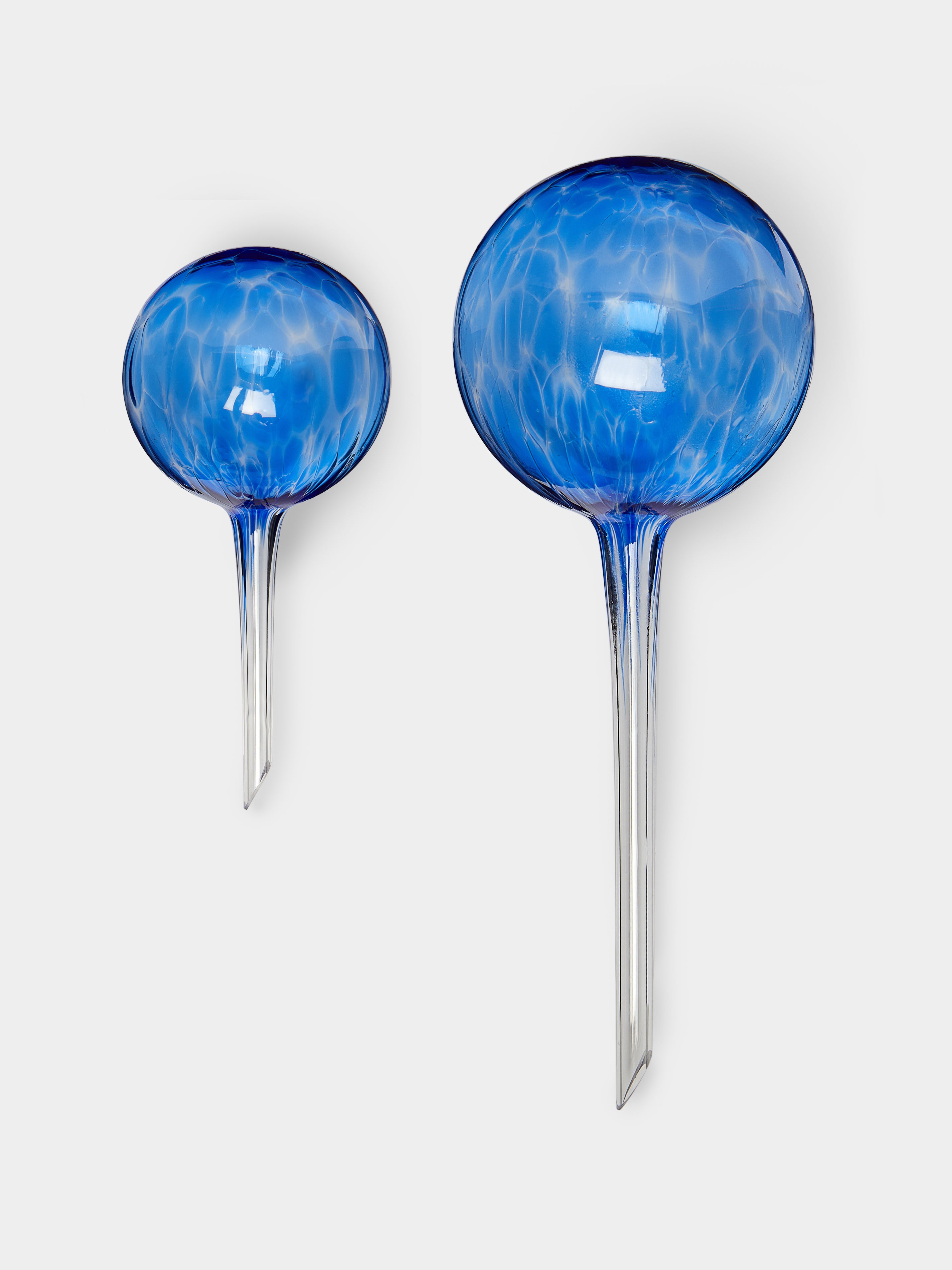 Using Diffusing Globes Blue Hand-Blown Crystal Water-Diffusing Globes (Set of 2) by Dab'O | ABASK