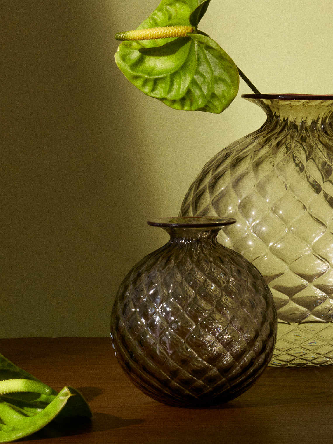 Venini - Monofiore Balloton Hand-Blown Murano Glass Bud Vase (5in/12.5cm) - Brown - ABASK