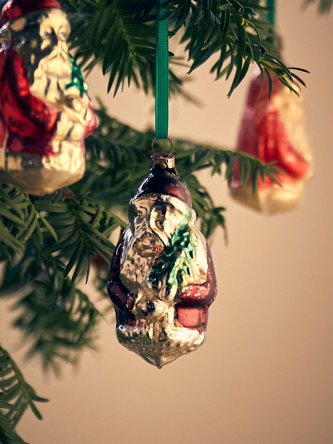 Antique and Vintage - Early-20th-Century Father Christmas Glass Baubles (Set of 6) - Red - ABASK