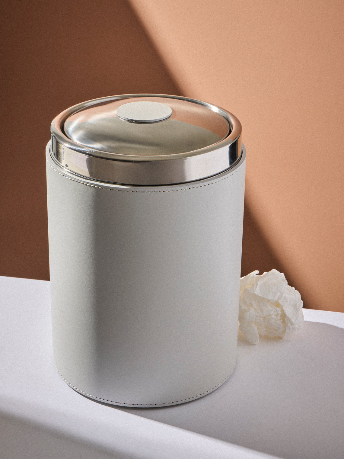 RUDI - Perry Leather Lidded Wastepaper Bin - White - ABASK
