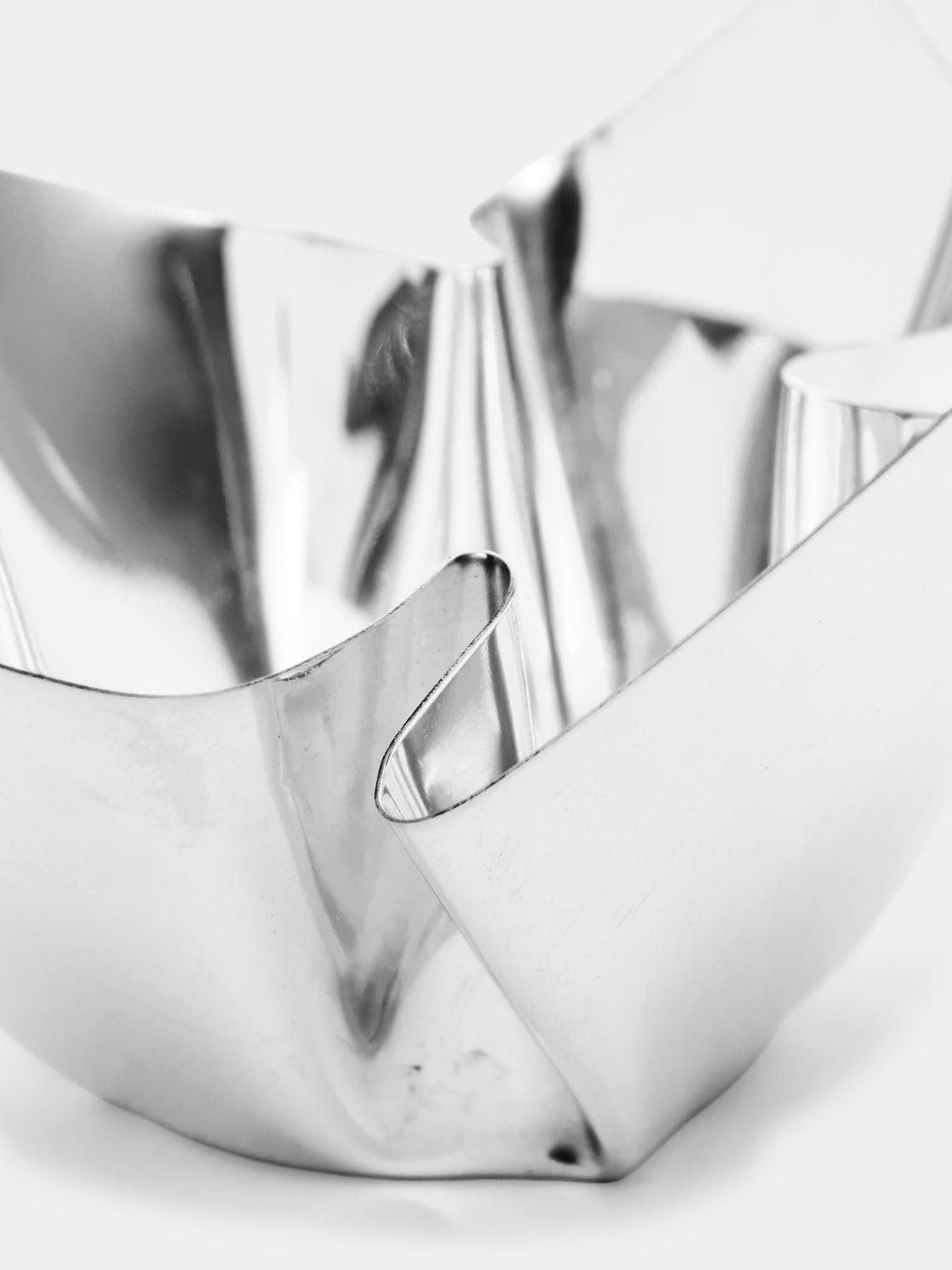 San Lorenzo - 1993 Afra and Tobia Scarpa Cartoccio Pure Silver Bowl with Tips (2.5in/6cm) - Silver - ABASK