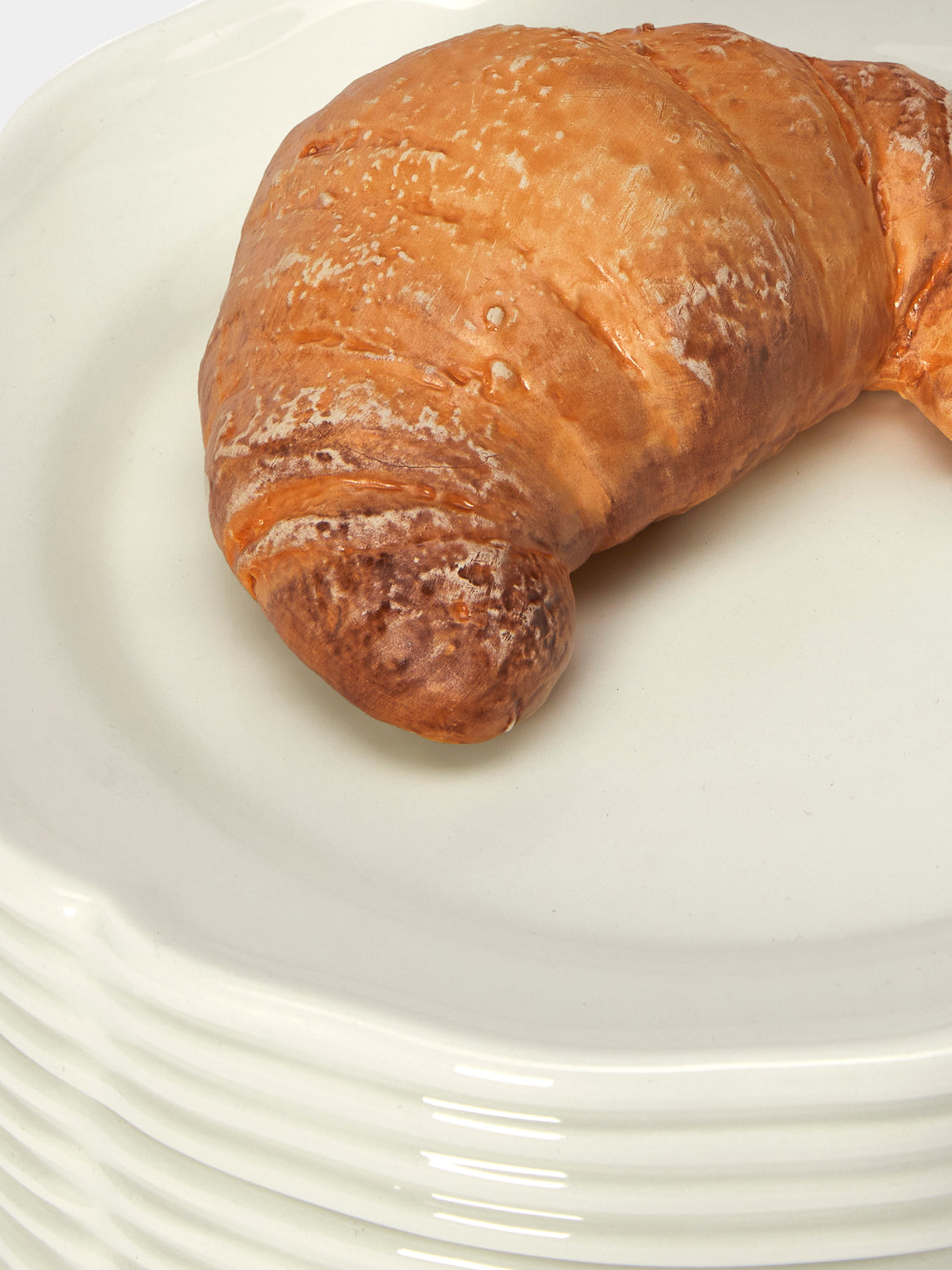 Este Ceramiche - Croissants Hand-Painted Ceramic Trompe-L'oeil Large Serving Dish - White - ABASK