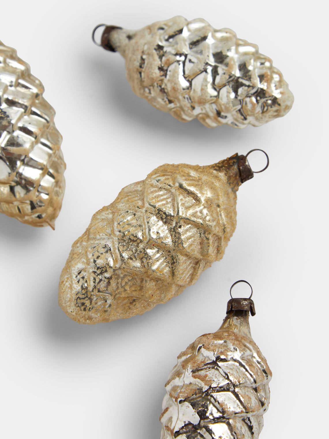 Antique and Vintage - Early-20th-Century Pinecones Glass Baubles (Set of 14) - Silver - ABASK