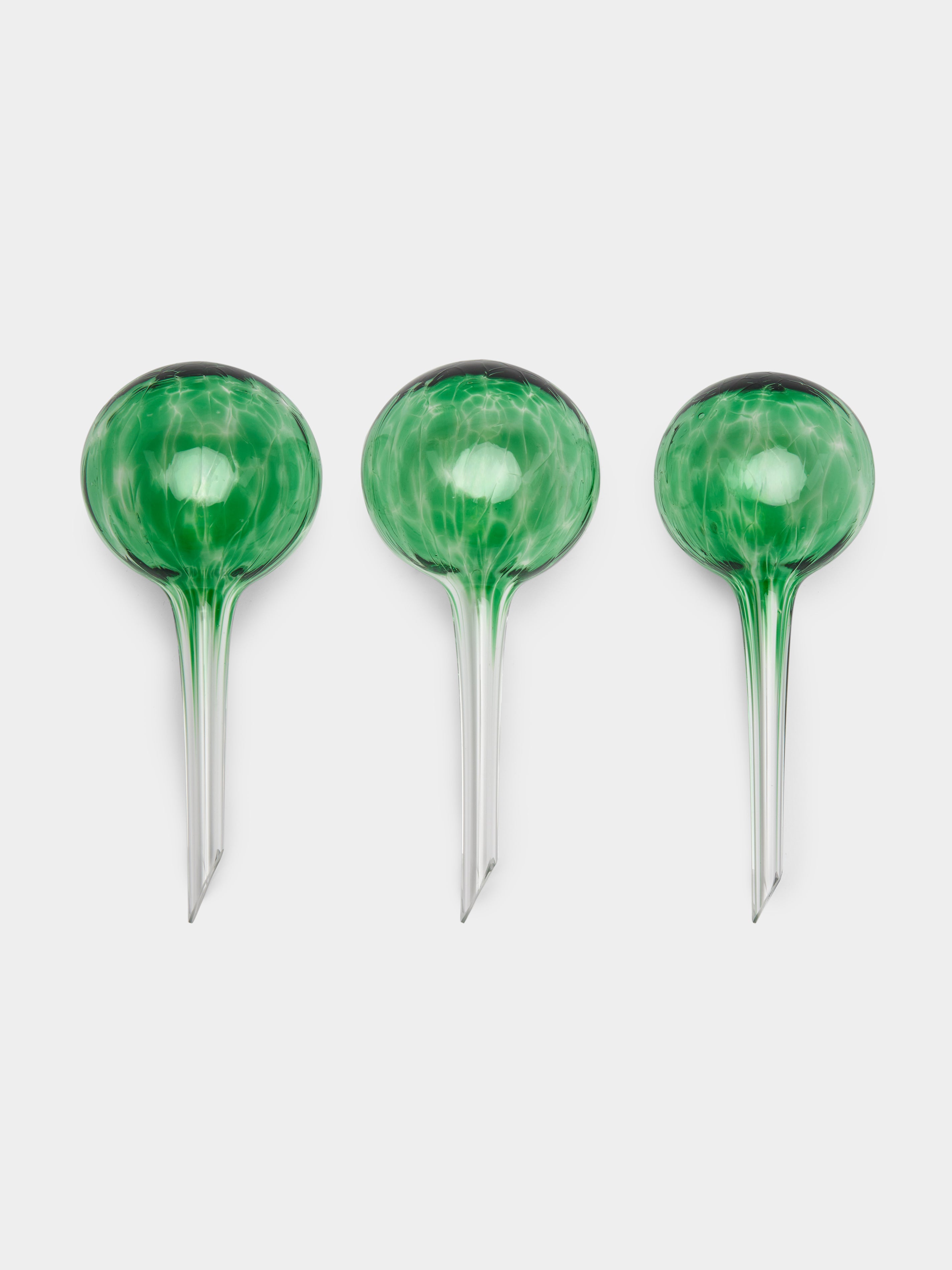 Using Diffusing Globes Green Hand-Blown Crystal Mini Water-Diffusing Globes (Set of 3) by Dab ...