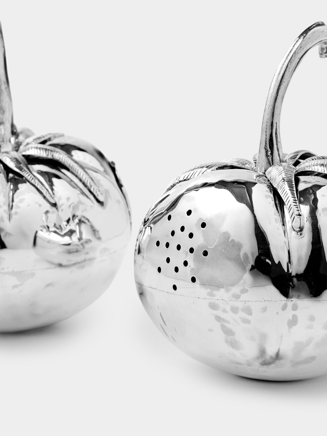 Milanese Silver - Tomatoe Sterling Silver Salt and Pepper Shakers (Set of 2) - Silver - ABASK