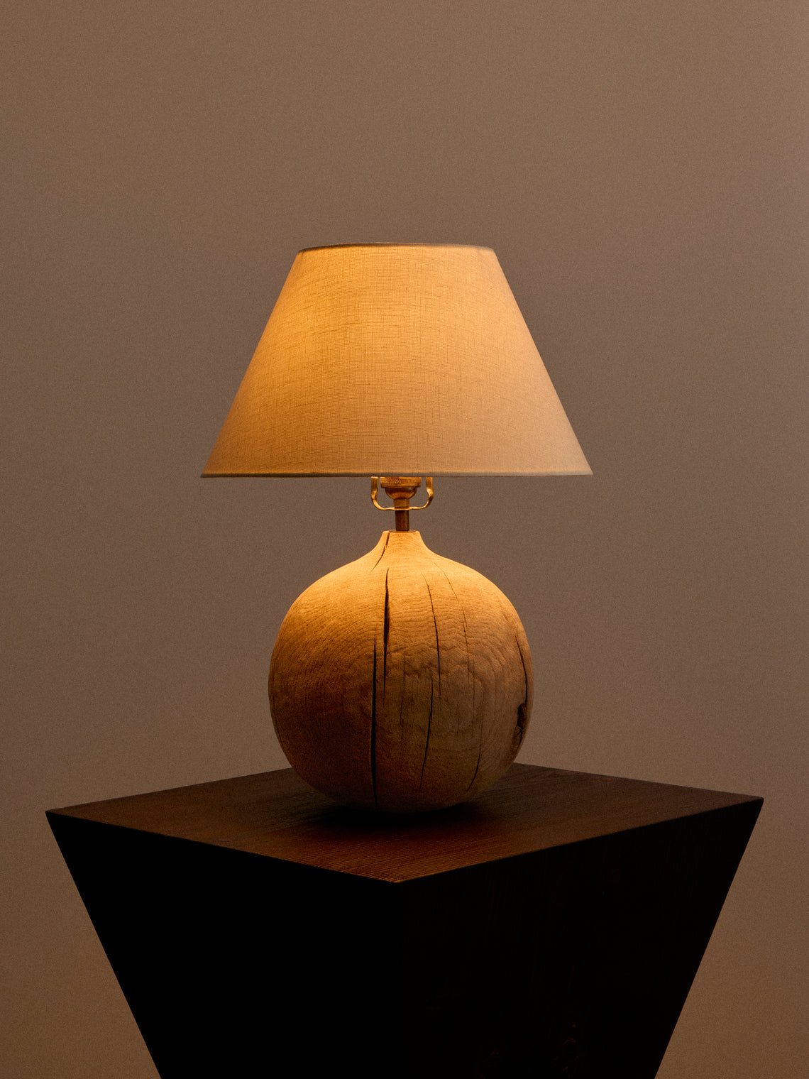 Jamie Gaunt Designs - No. 3 Ball Natural Oak Table Lamp - Natural - ABASK