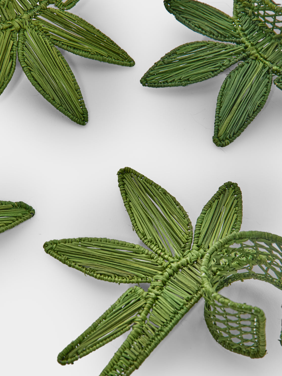 Artesanías del Atlántico - | Set of 4 | Paradise Handwoven Palm Napkin Rings - Green - ABASK