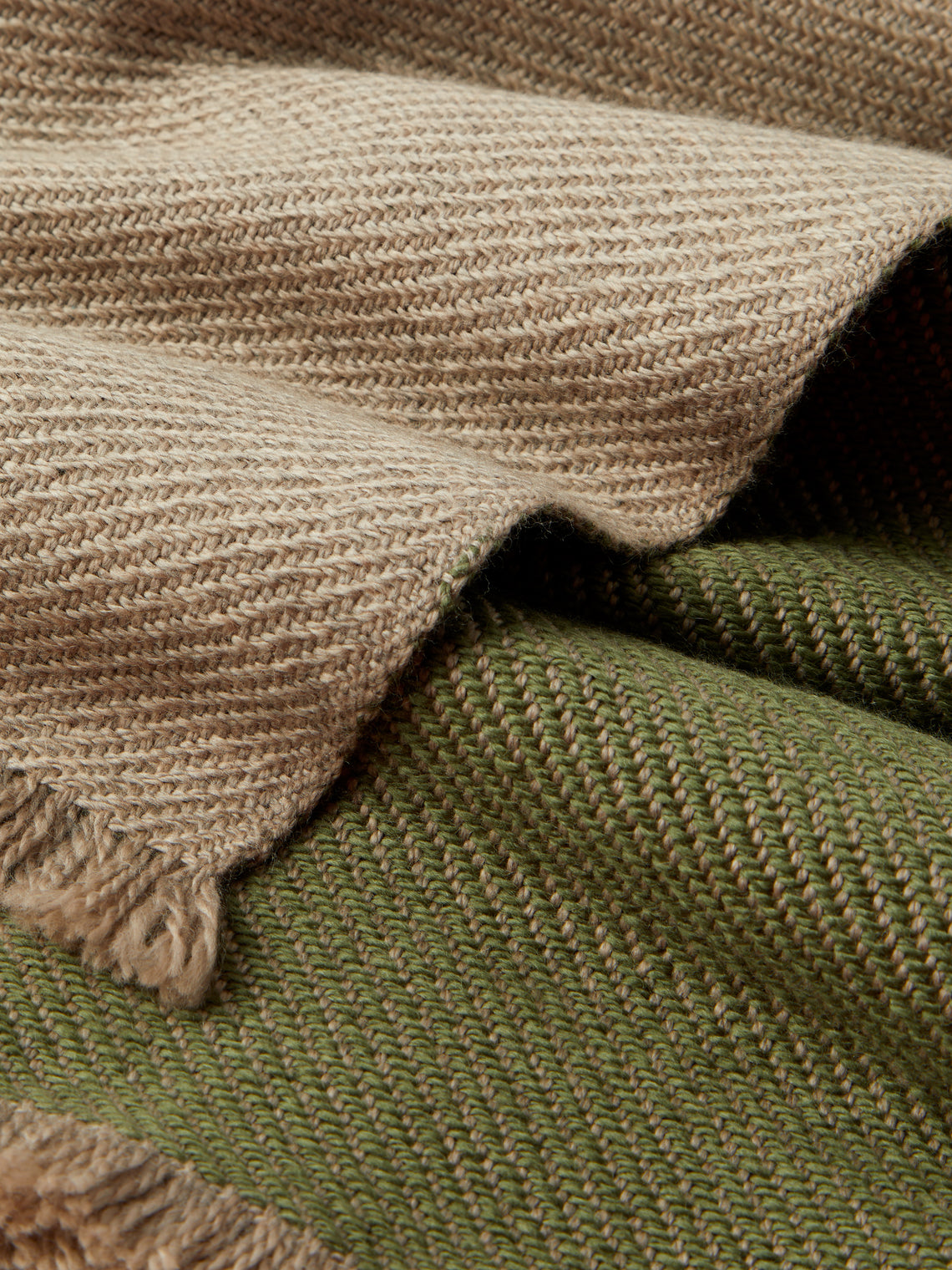 Me & K - Reversible Merino Wool and Cashmere King-Size Blanket (106in/2.7m) - Green - ABASK