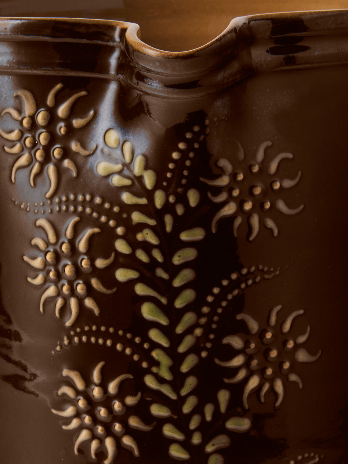 Poterie d’Évires - Flowers Hand-Painted Ceramic Straight-Edge Medium Jug - Dark Brown - ABASK