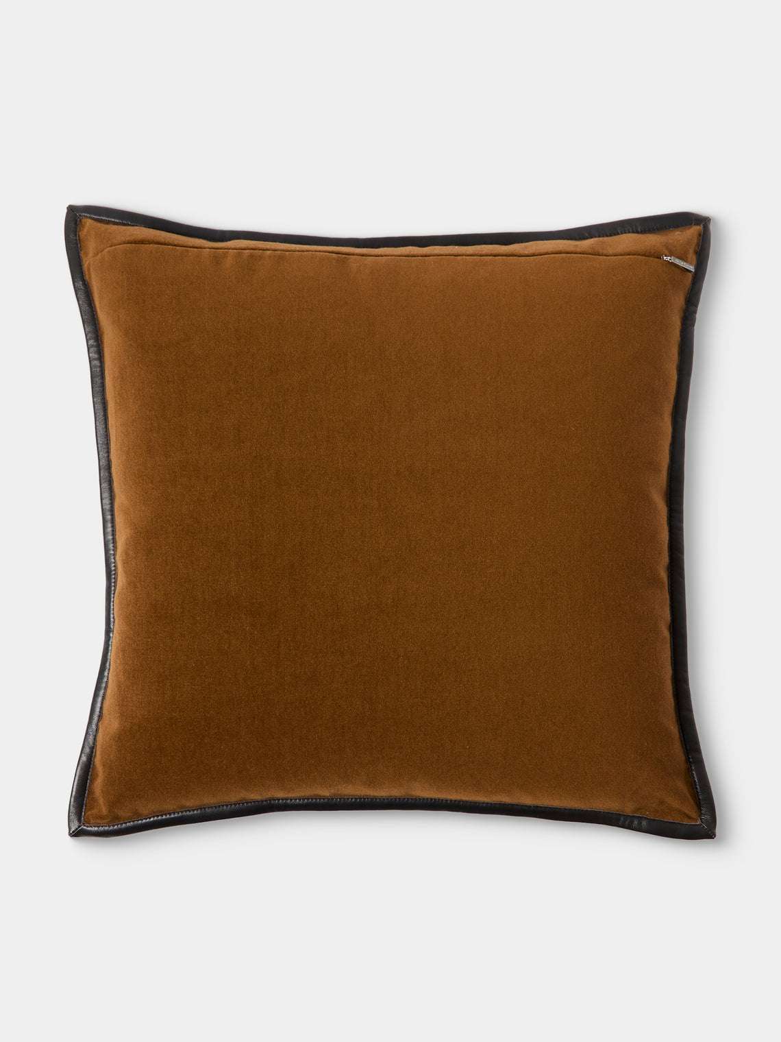 de Le Cuona - Merino Velvet Pillow (21.5in/55cm) - Brown - ABASK