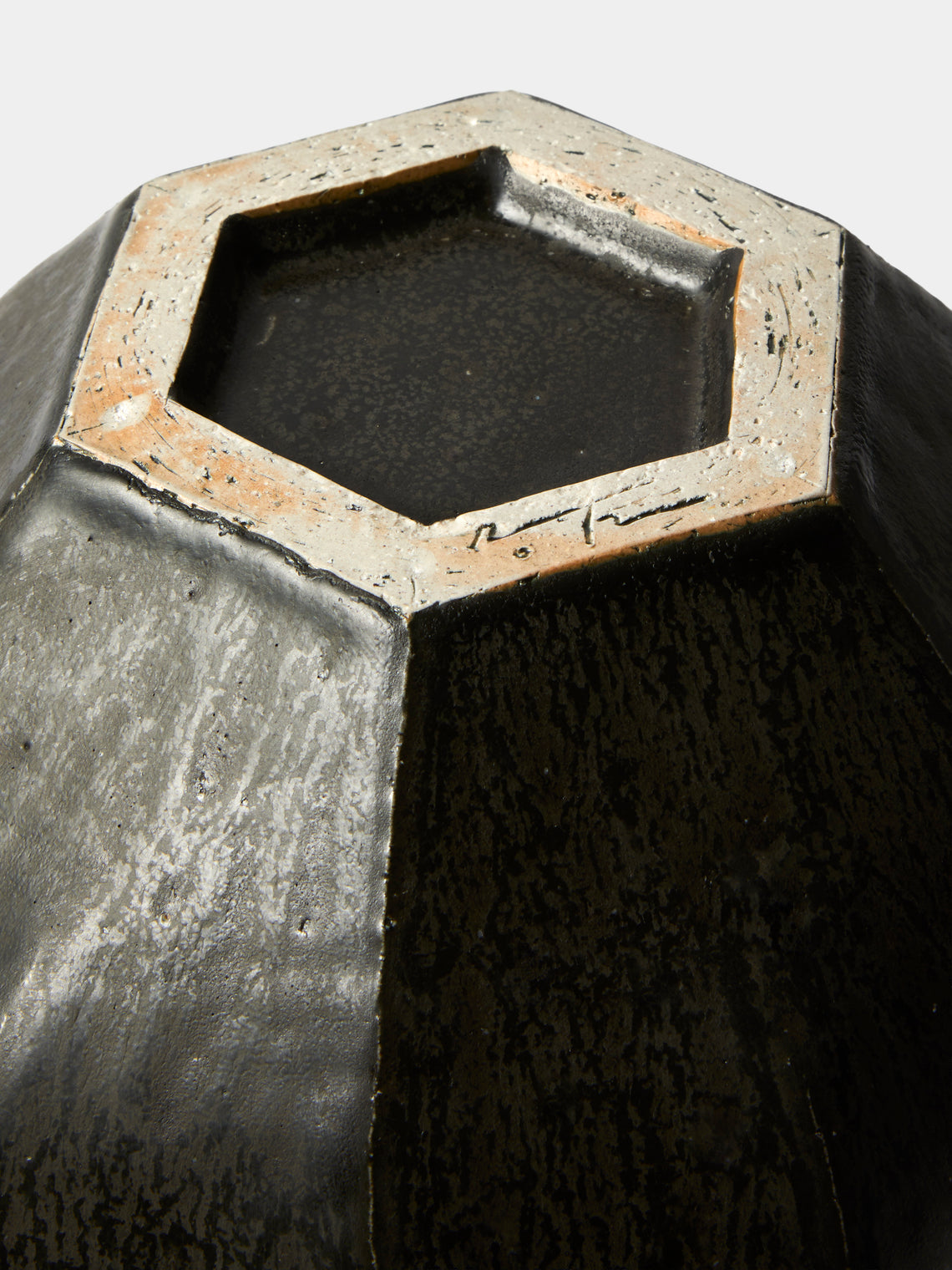 Lee Song-am - Black Clay Vase (11.5in/29cm) - Black - ABASK