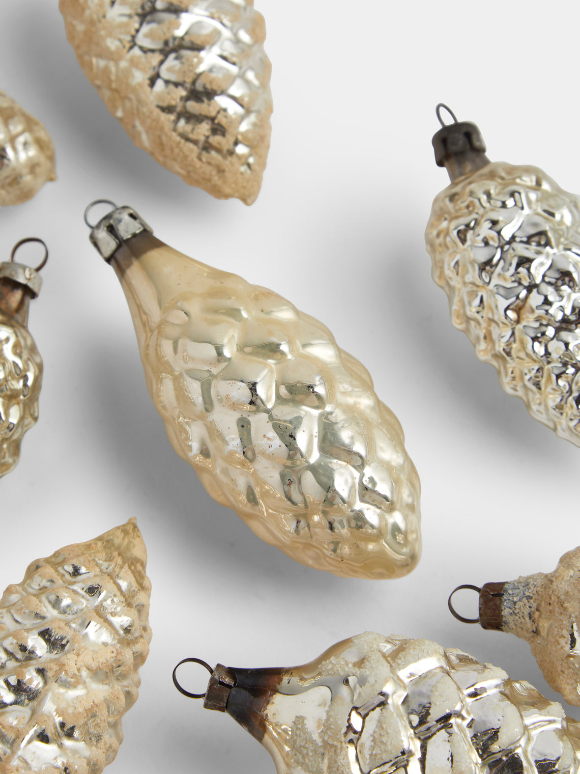 Antique and Vintage - Early-20th-Century Pinecones Glass Baubles (Set of 12) - Silver - ABASK