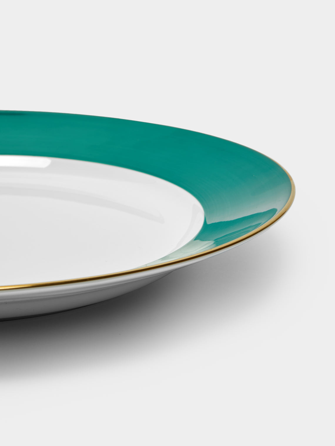 Robert Haviland & C. Parlon - Coco Hand-Painted Porcelain Round Serving Dish -  - ABASK