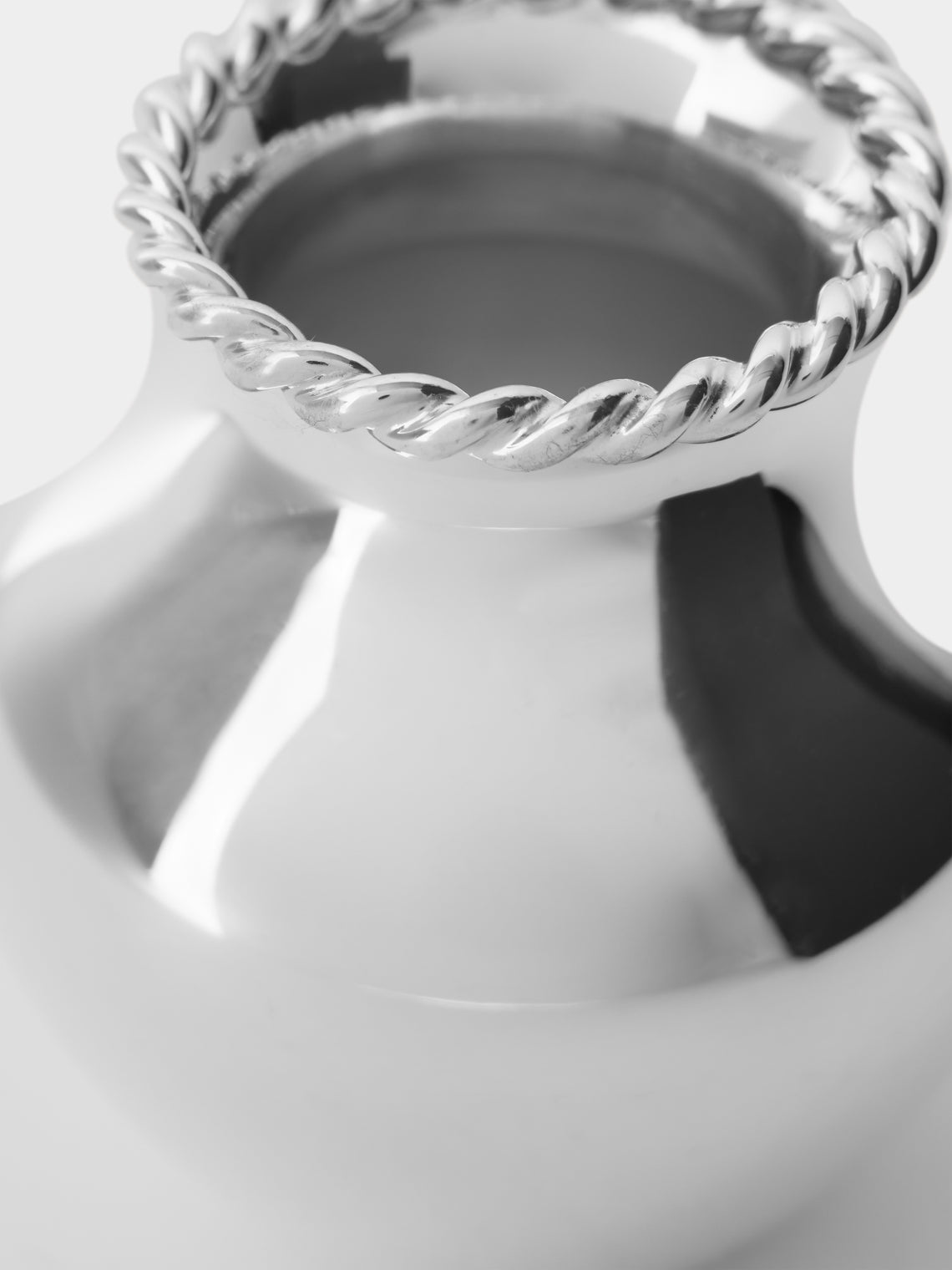 Robbe & Berking - Kordelrand Silver-Plated Bud Vase (3in/8cm) - Silver - ABASK