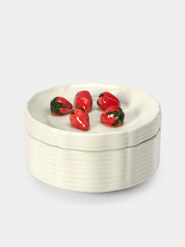 Este Ceramiche - Strawberries Hand-Painted Ceramic Trompe-L'oeil Small Serving Dish - White - ABASK - 