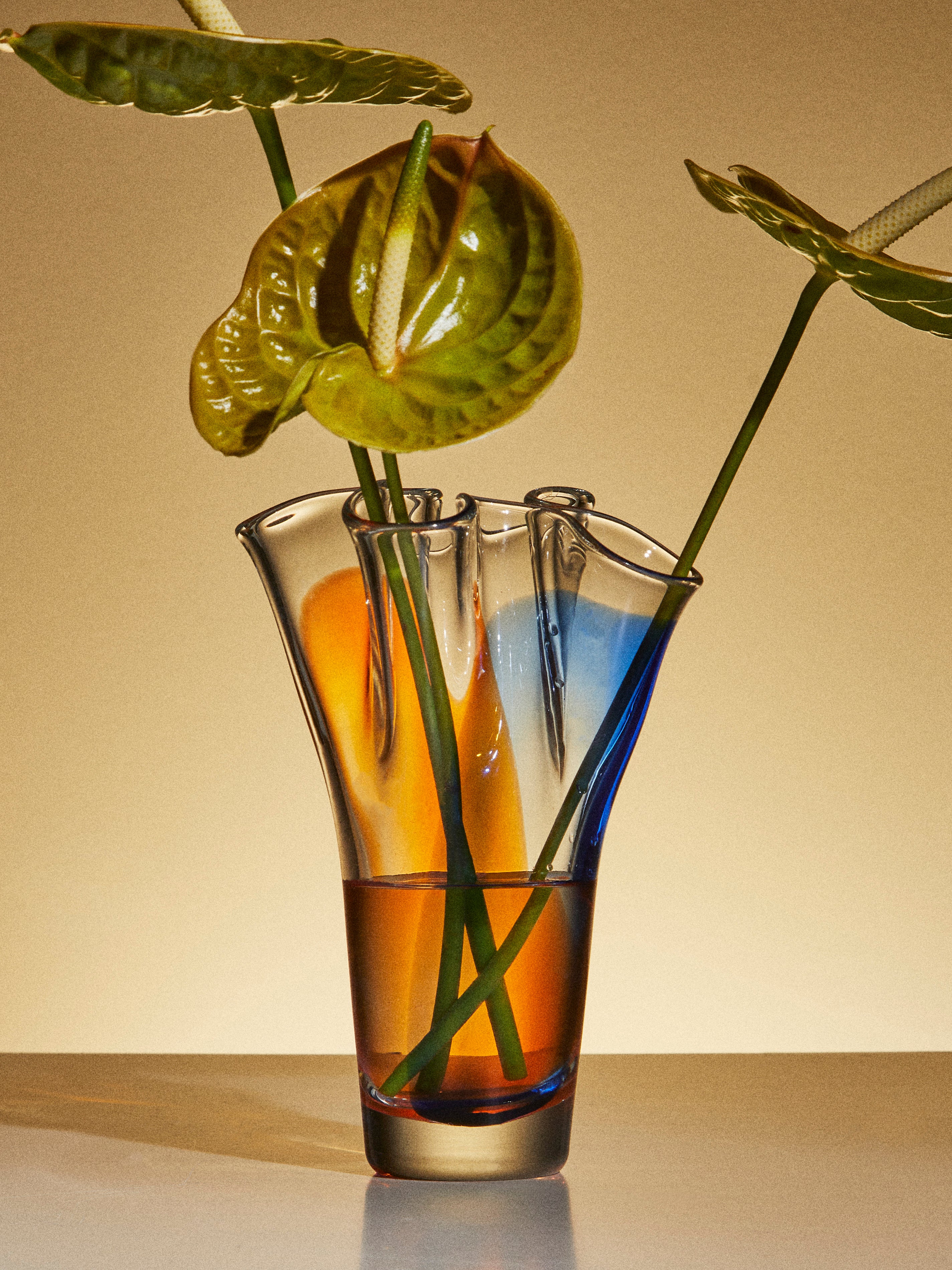 Mid-Century Glass Vase (10.5in/27cm)