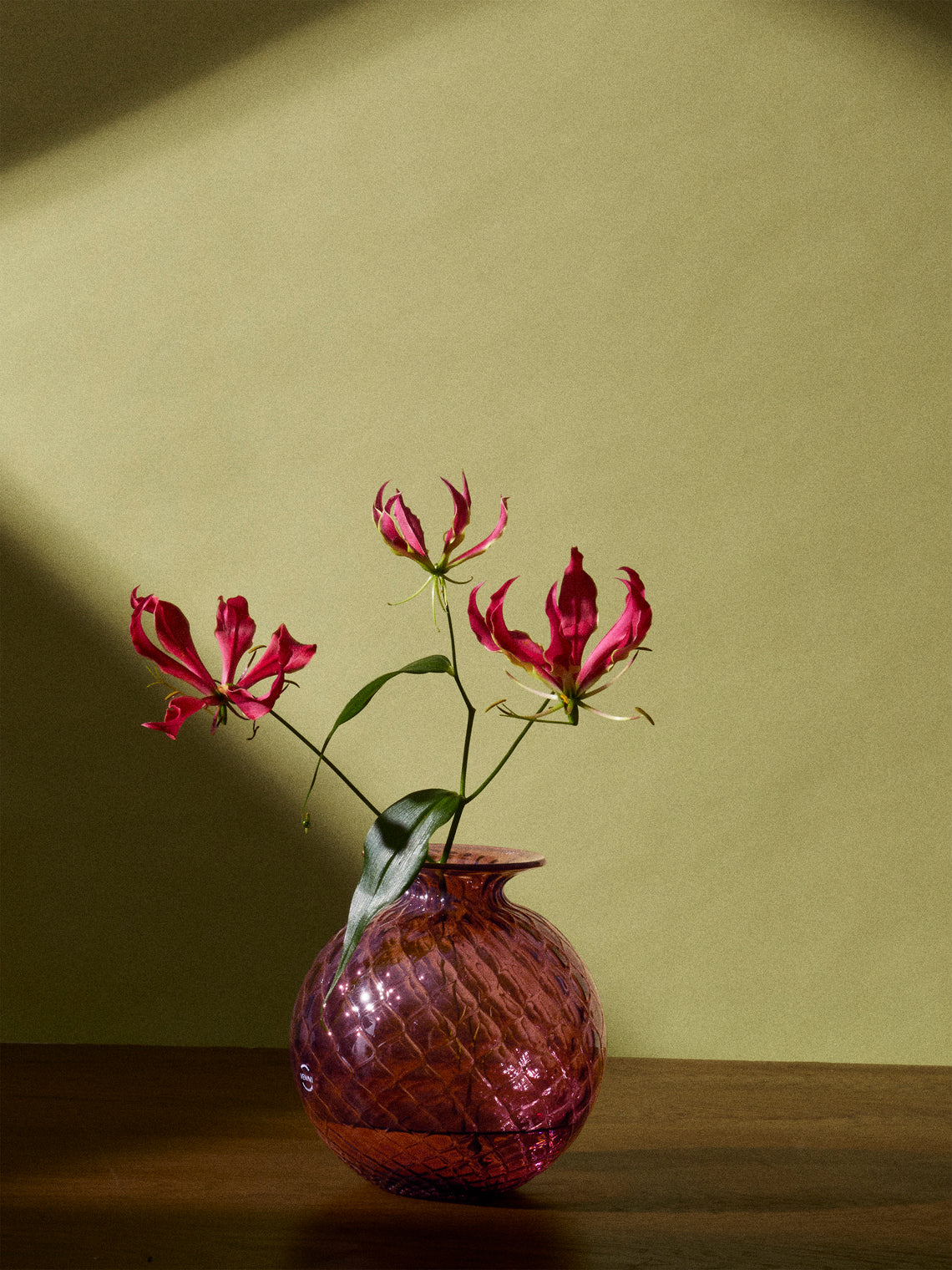 Venini - Monofiore Balloton Hand-Blown Murano Glass Vase (8in/20.5cm) - Pink - ABASK