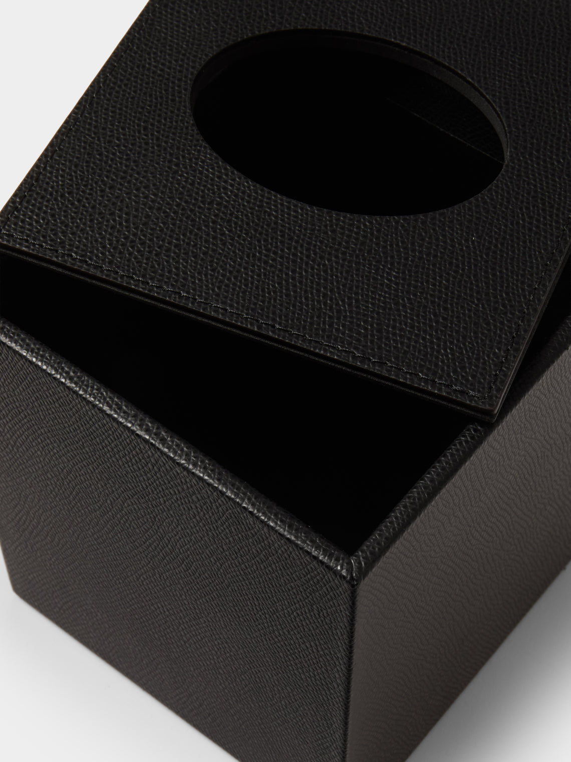 Pinetti - Leather Magnetic Tissue Box - Black - ABASK
