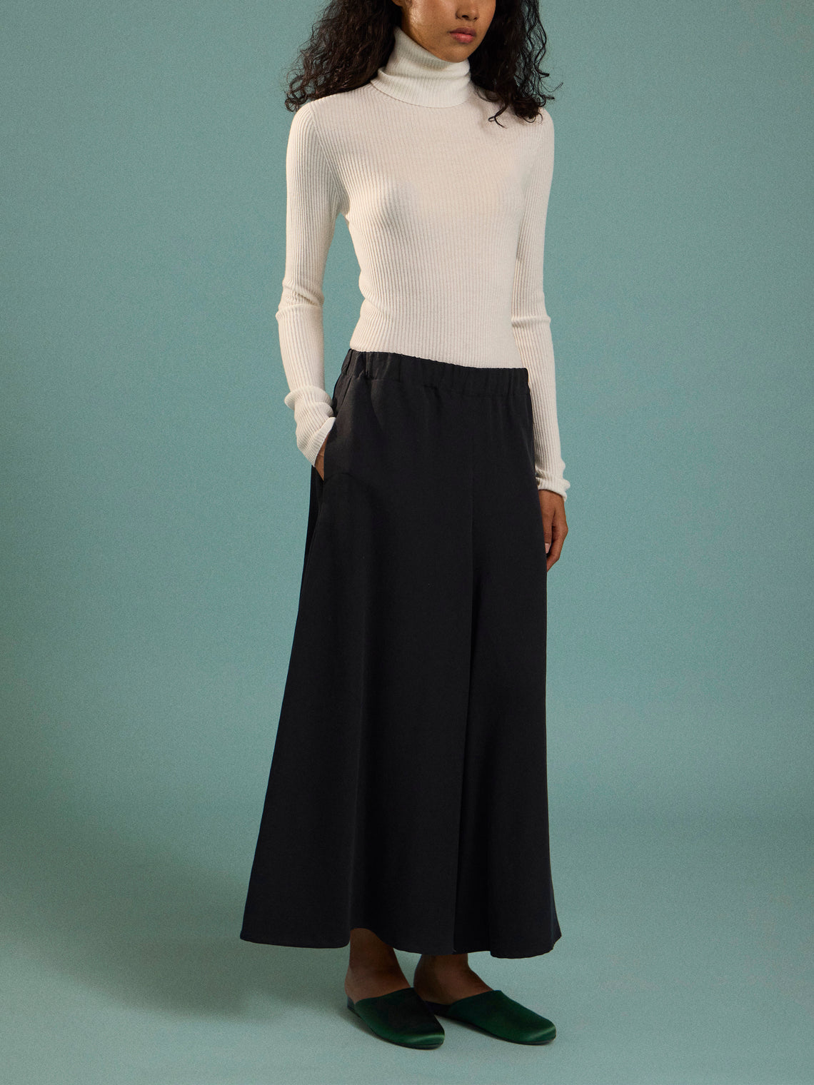 Arch4 - Izzy Baby Goat Cashmere Rollneck Top | Size: S - Cream - ABASK