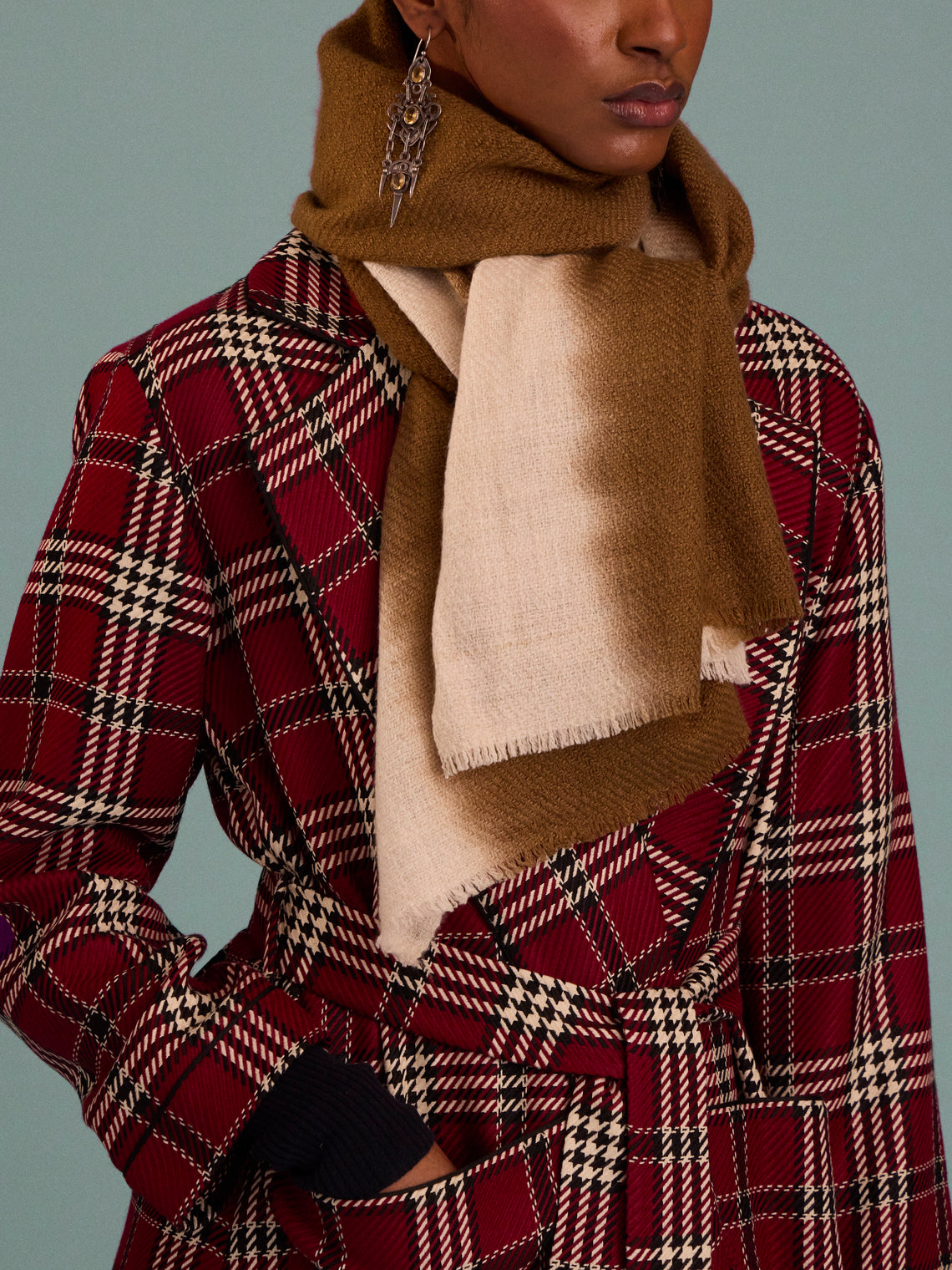 Me & K - Cashmere Ombré-Border Scarf (78.5in/2m) - Ivory - ABASK