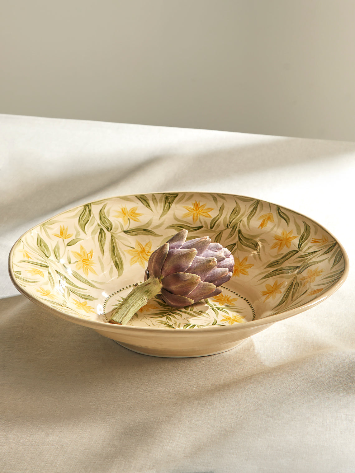 Rosanna Corfe - Doves and Daffodils Hand-Painted Ceramic Fruit Bowl - Cream - ABASK