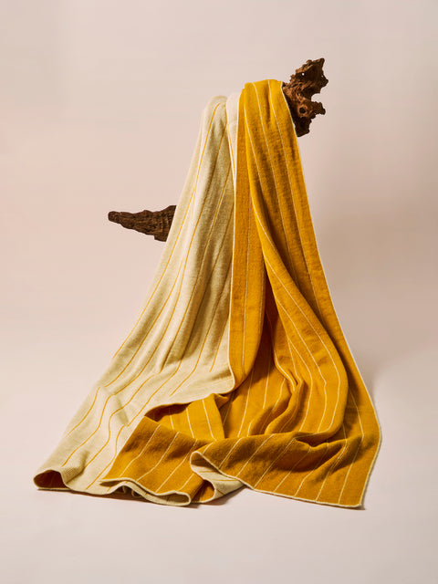 The Stroud - Cornfield Cotswold Lion Wool Blanket (82in/2.1m) - Yellow - ABASK