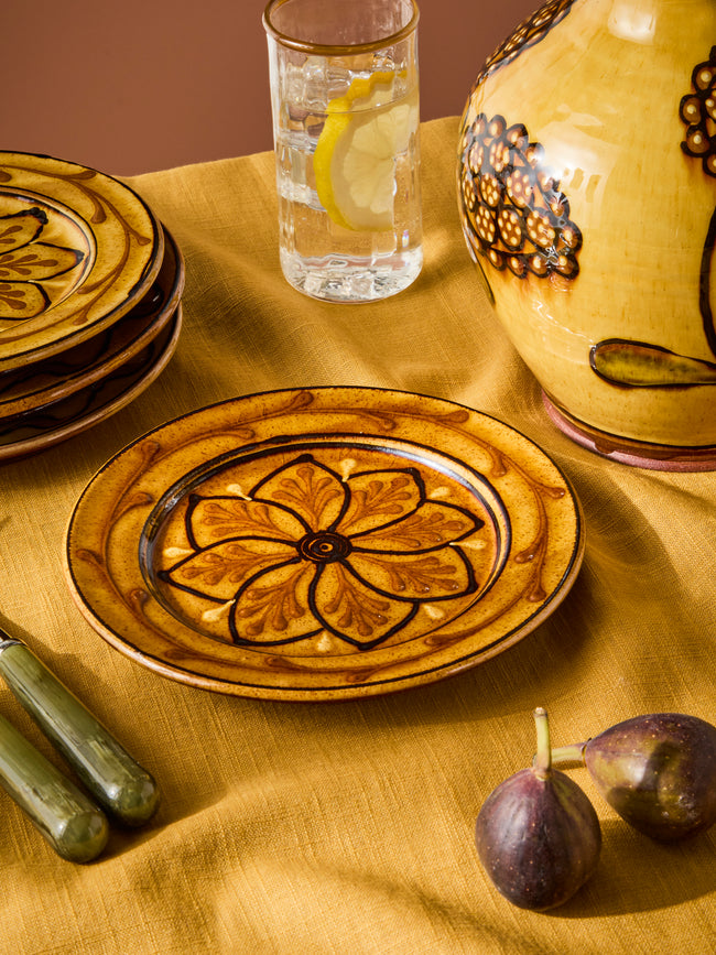 Fitch & McAndrew - Dahlias Slipware Salad / Dessert Plate (7.1in/18cm) - Orange - ABASK