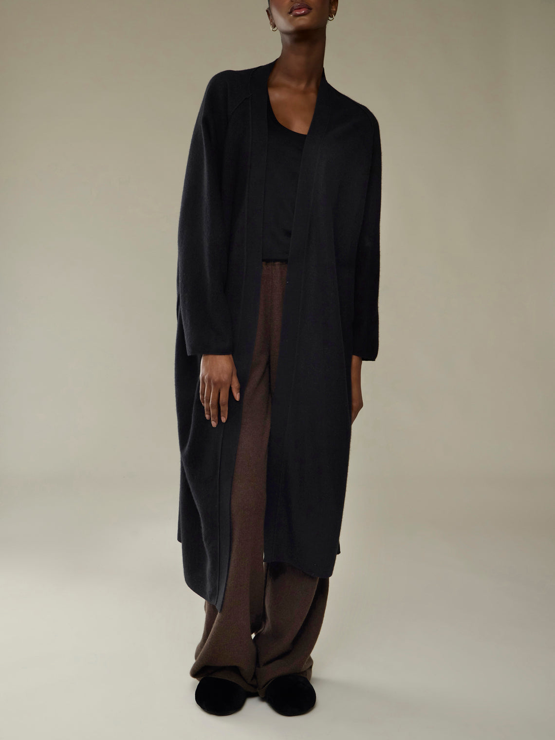 Dusan - Cashmere Long  Cardigan | One Size - Black - ABASK