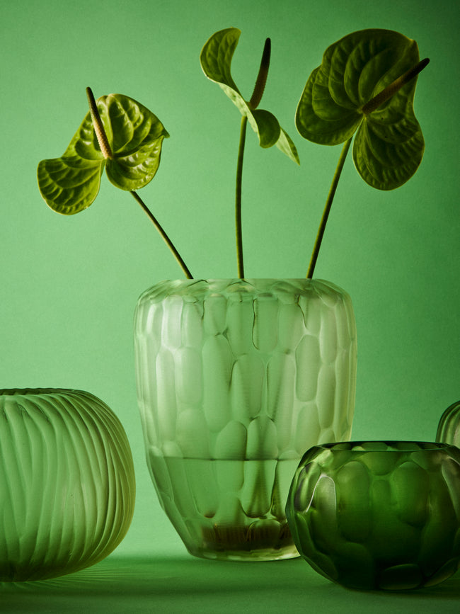 Micheluzzi Glass - Goccia Verdino Bamboo Hand-Blown Murano Glass Vase (9in/23cm) - Green - ABASK