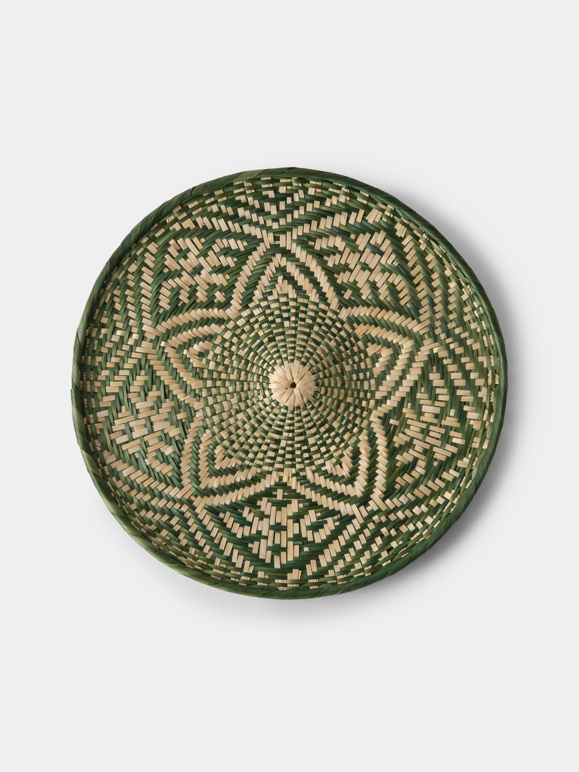 CasaLatina - Liliana Handwoven Tetera Palm Charger Plates (Set of 4) - Black - ABASK - 