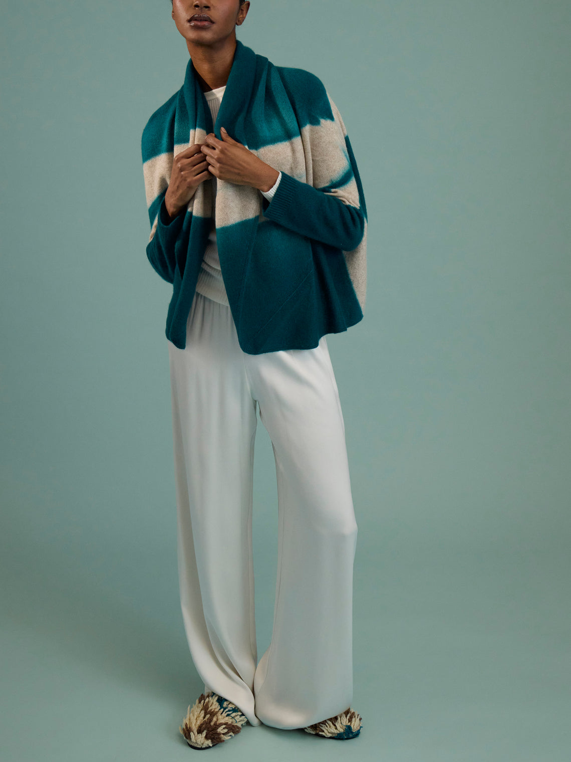 Suzusan - Shibori Cashmere Upside-Down Cape | One Size - Teal - ABASK