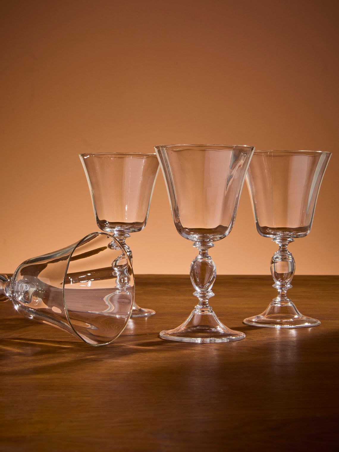 Akua Objects - Alban Crystal White Wine Glasses (Set of 4) - Clear - ABASK