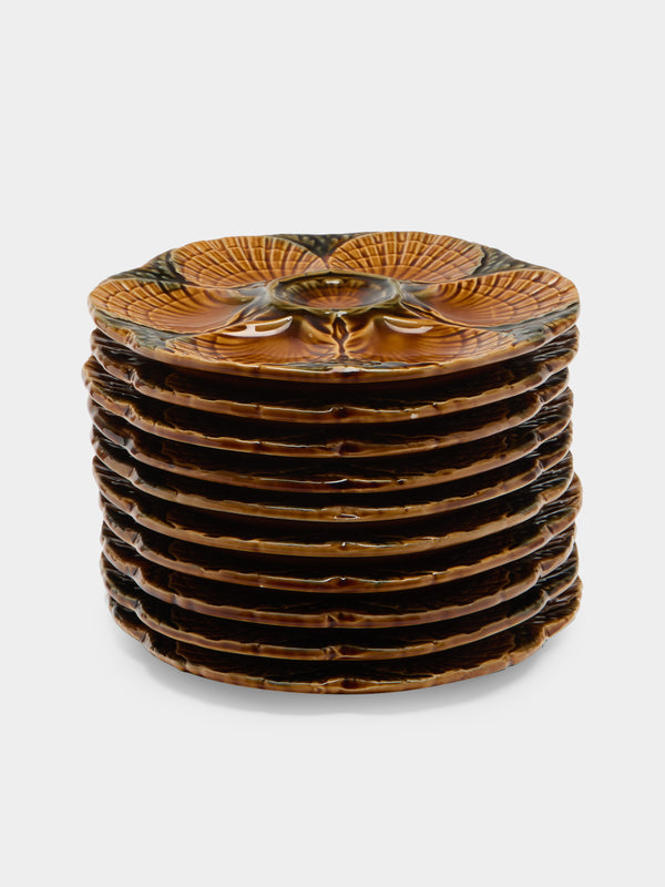 Antique and Vintage - 1950s Ceramic Oyster Plates – 9in/23.5cm (Set of 10) - Brown - ABASK - 