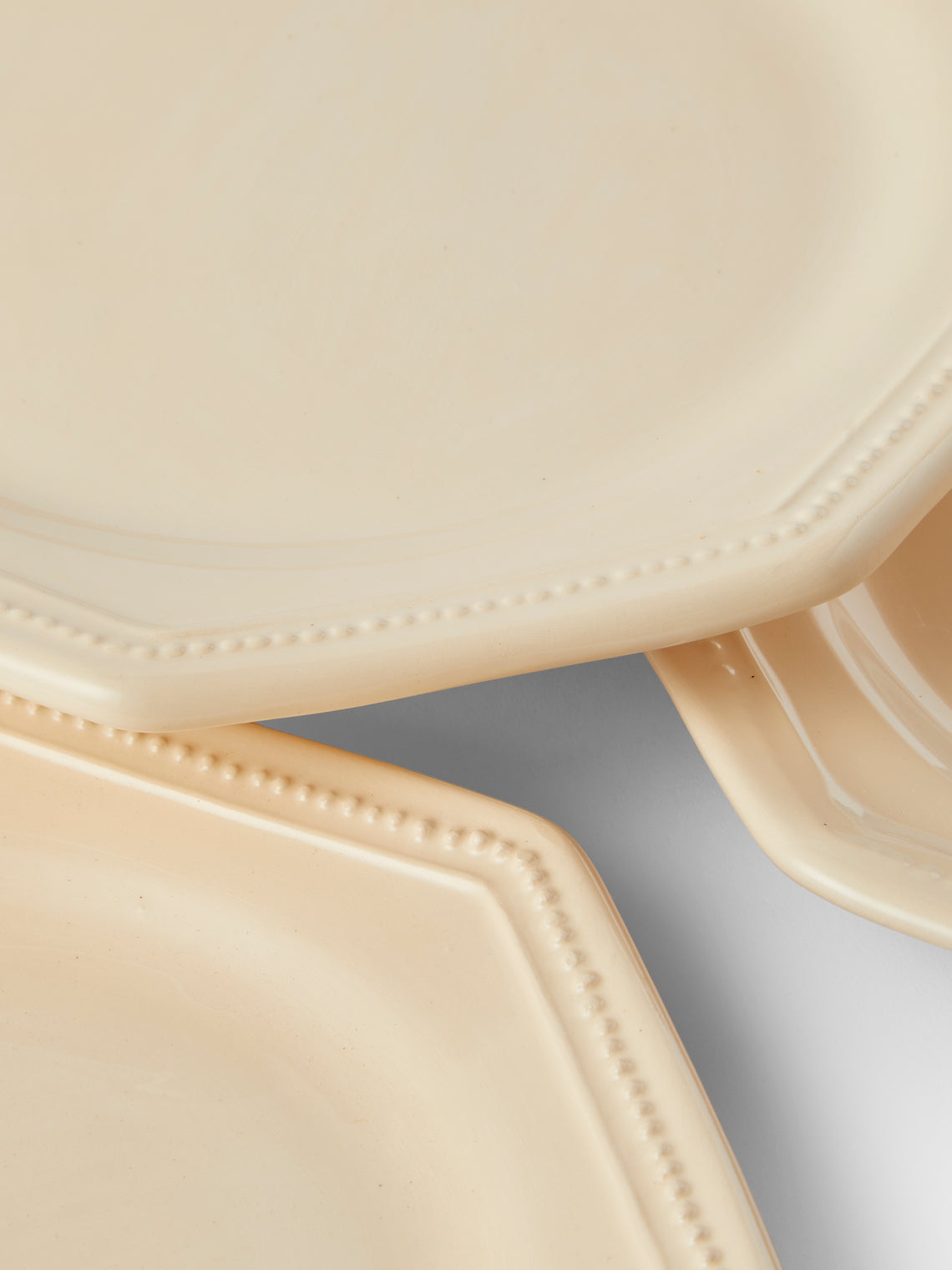 Maison Pichon Uzès - Louis XVI Hand-Glazed Ceramic Side Plates – 9in/23cm (Set of 4) - White - ABASK