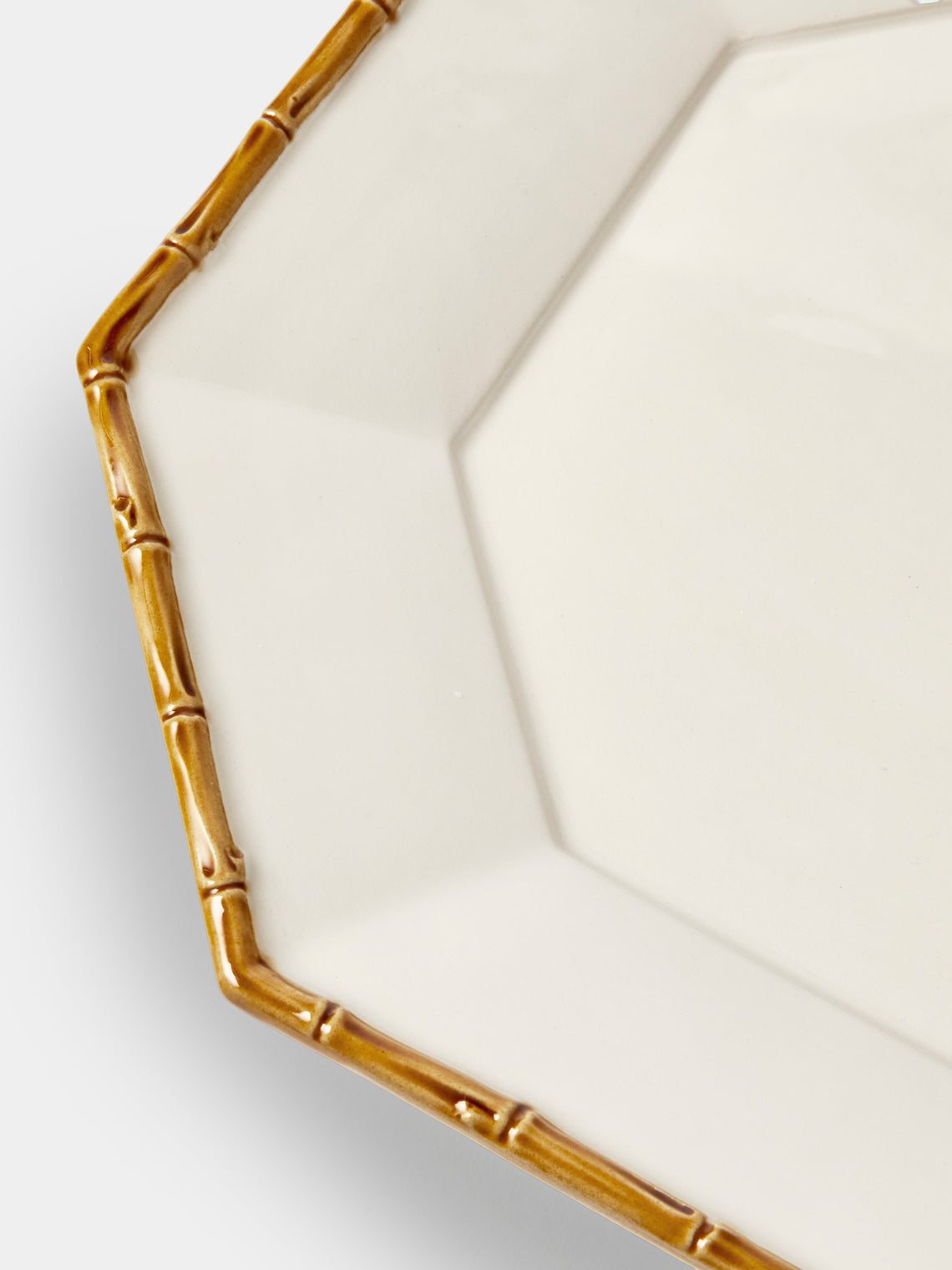 Verdolini - Bamboo Hand-Painted Ceramic Cake Stand - White - ABASK