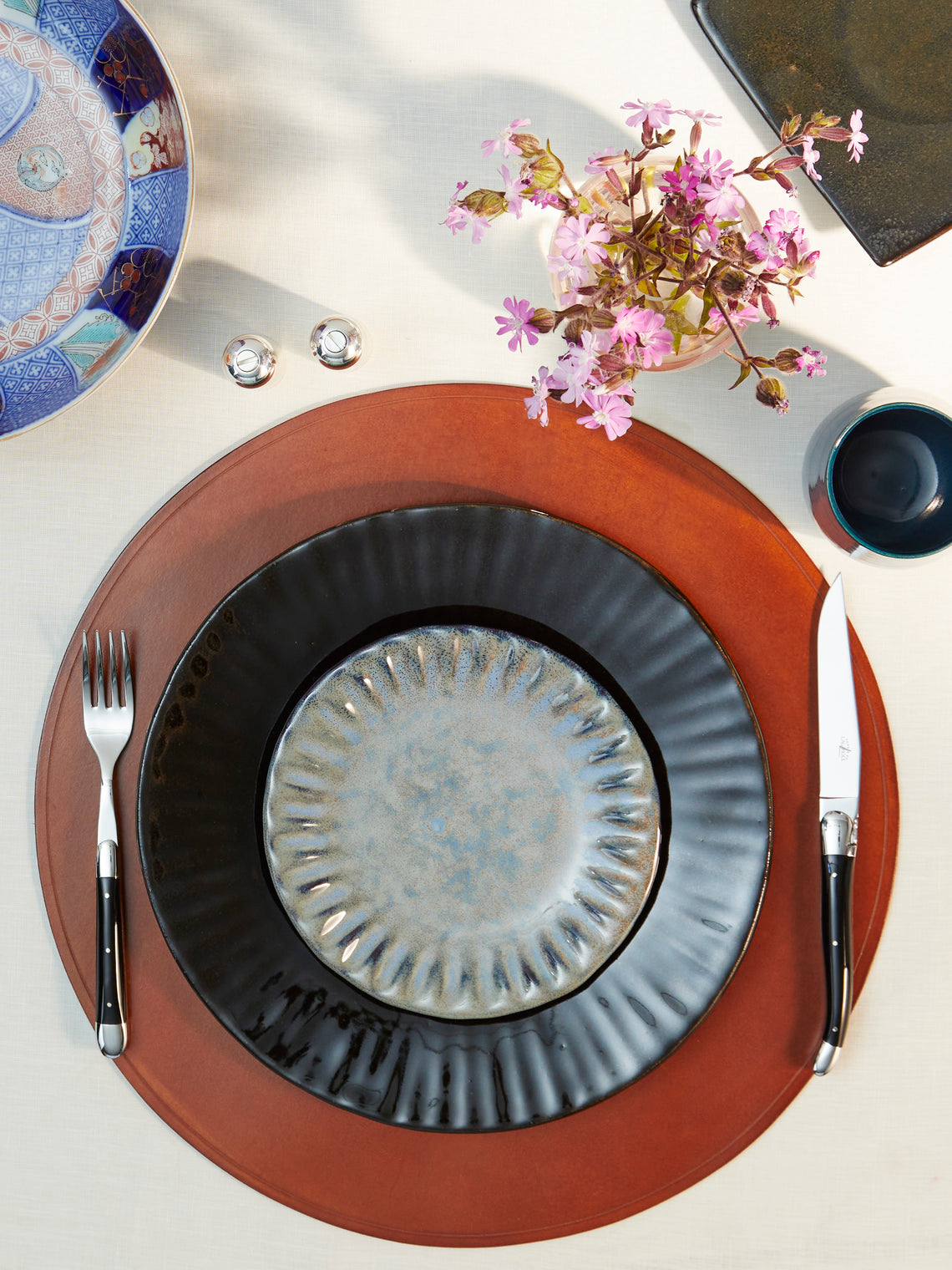 Mervyn Gers Ceramics - 'Paper' Hand-Glazed Ceramic Dinner Plates (Set of 6) - Black - ABASK
