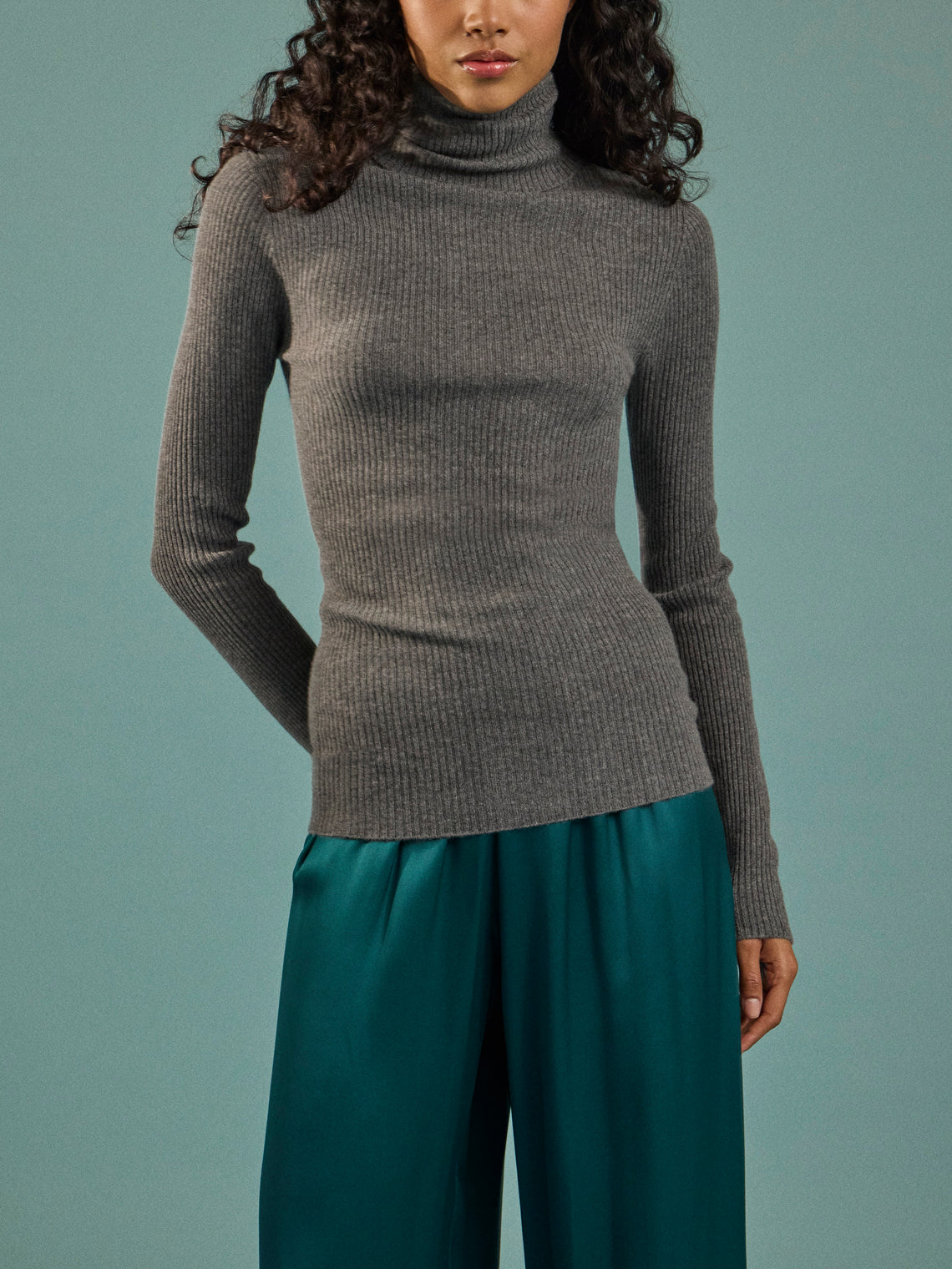 Arch4 - Izzy Baby Goat Cashmere Rollneck Top | Size: S - Gray - ABASK